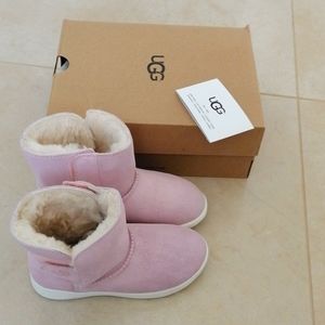 Ugg boots kids size 10